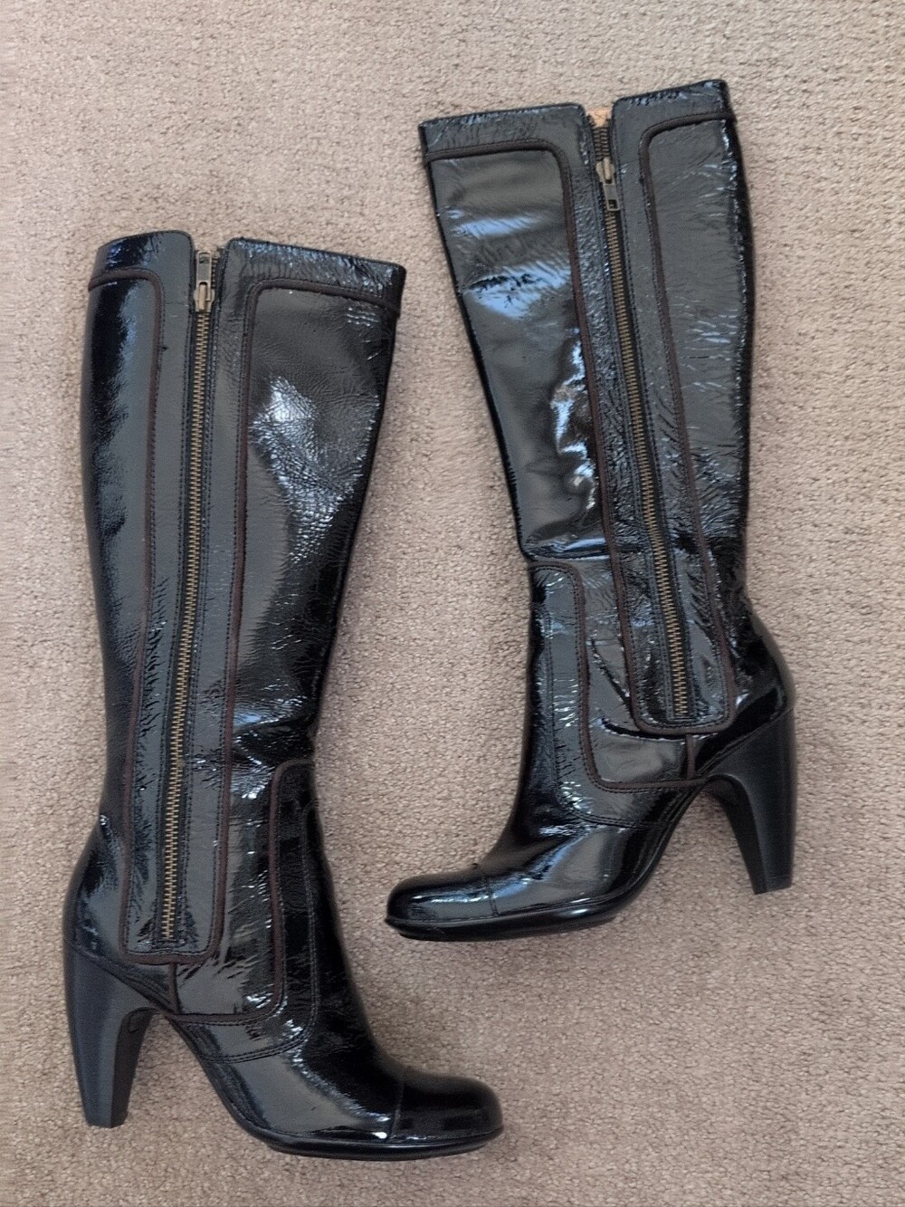 Sofft Vintage Y2K Black Patent Leather Heeled Knee High Boots With Zippers